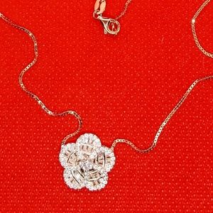 ROSE GOLD PLATED CZ FLOWER PENDANT NECKLACE
